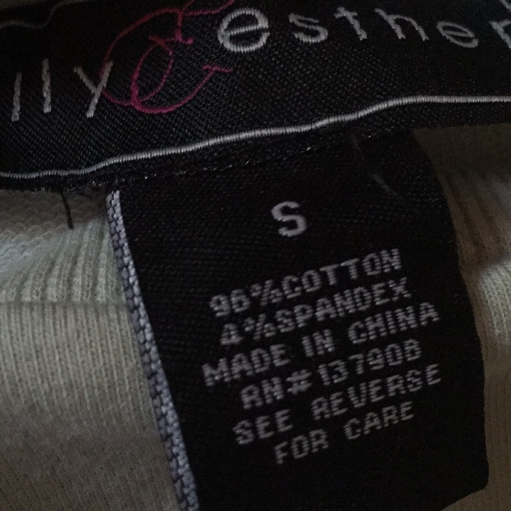 Shirt - Picture 3 of 4